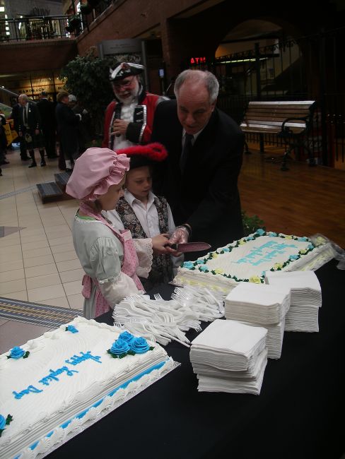 Birthday cakes to celebrate Loyalist Day